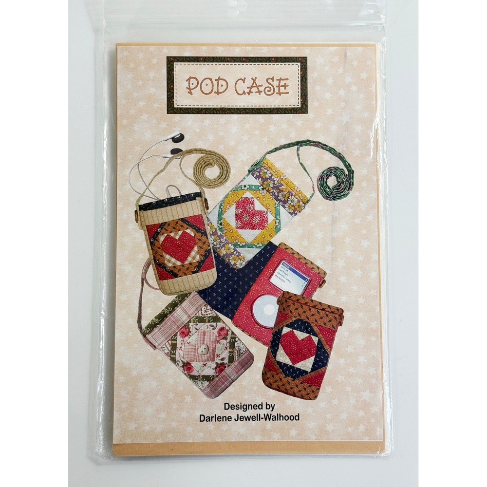 Darlene Jewell-Walhood Pod Case Pattern Unisex OS Multicolor Quilted Heartโ DIY